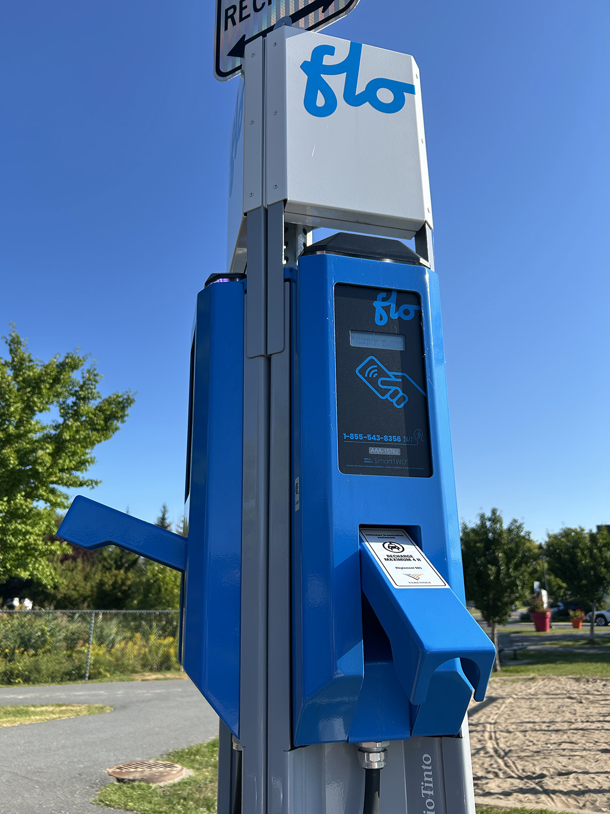 20251201_Nouvelles_bornes_de_recharges_2026.jpg (427 KB)